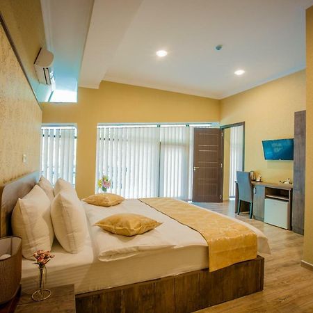 Hotel Comfort Tbilisi ภายนอก รูปภาพ