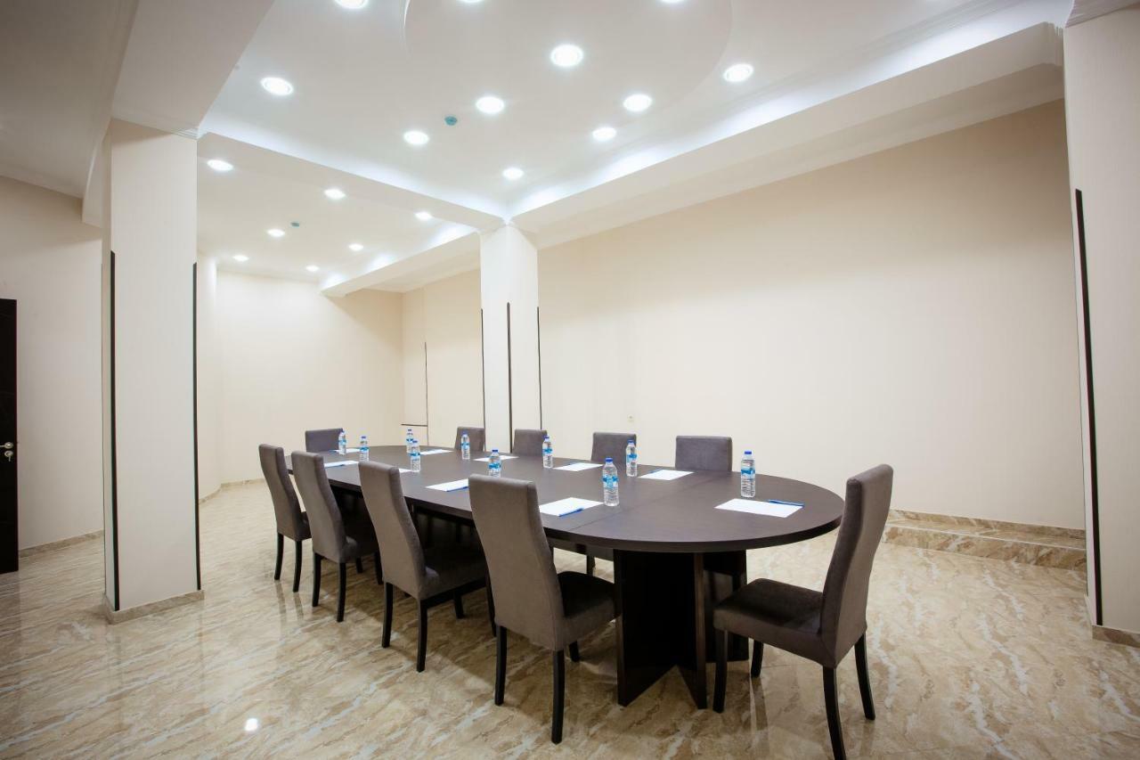 Hotel Comfort Tbilisi ภายนอก รูปภาพ