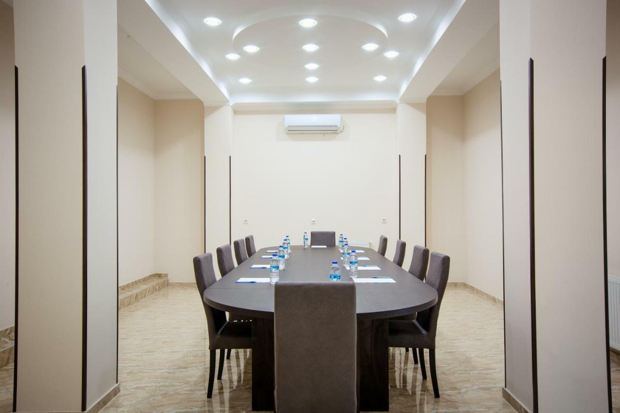 Hotel Comfort Tbilisi ภายนอก รูปภาพ